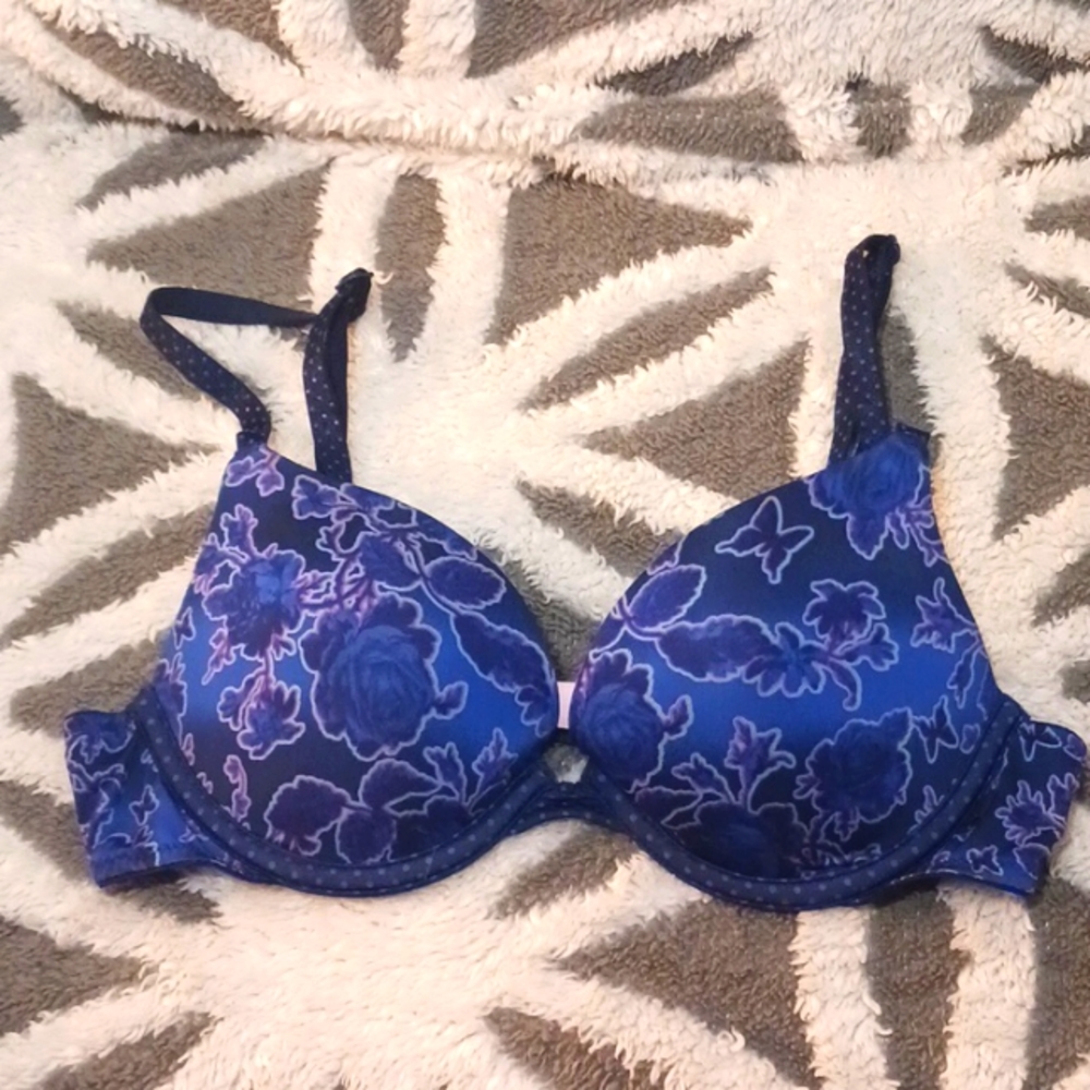 Victoria Secrets Bra 32A